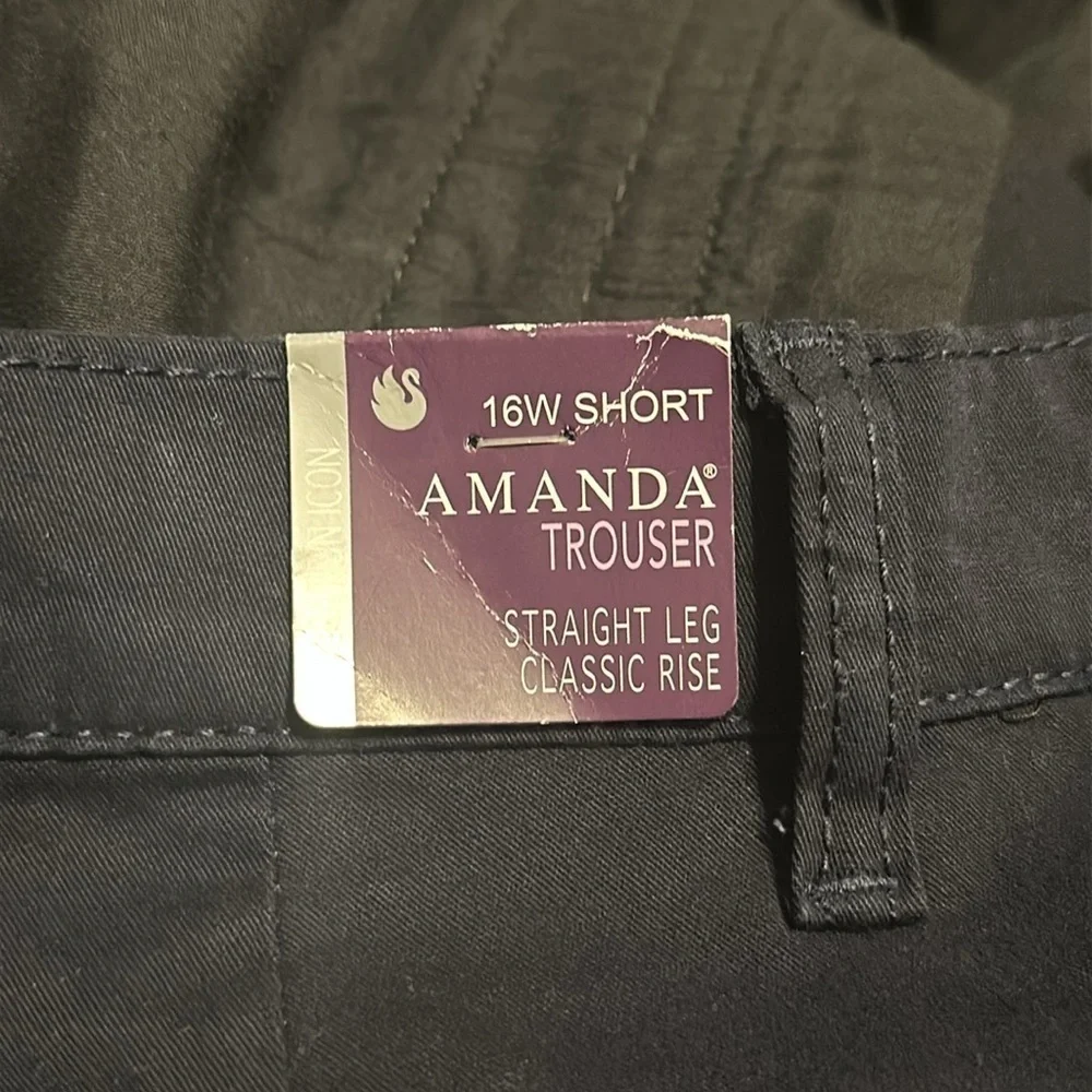 Gloria Vanderbilt Amanda Trouser Straight Leg Classic Rise Size 16W Short NWT